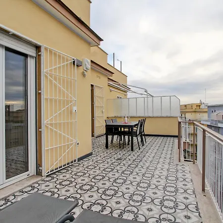 Design Monteverde Flat Ferienhaus Rom